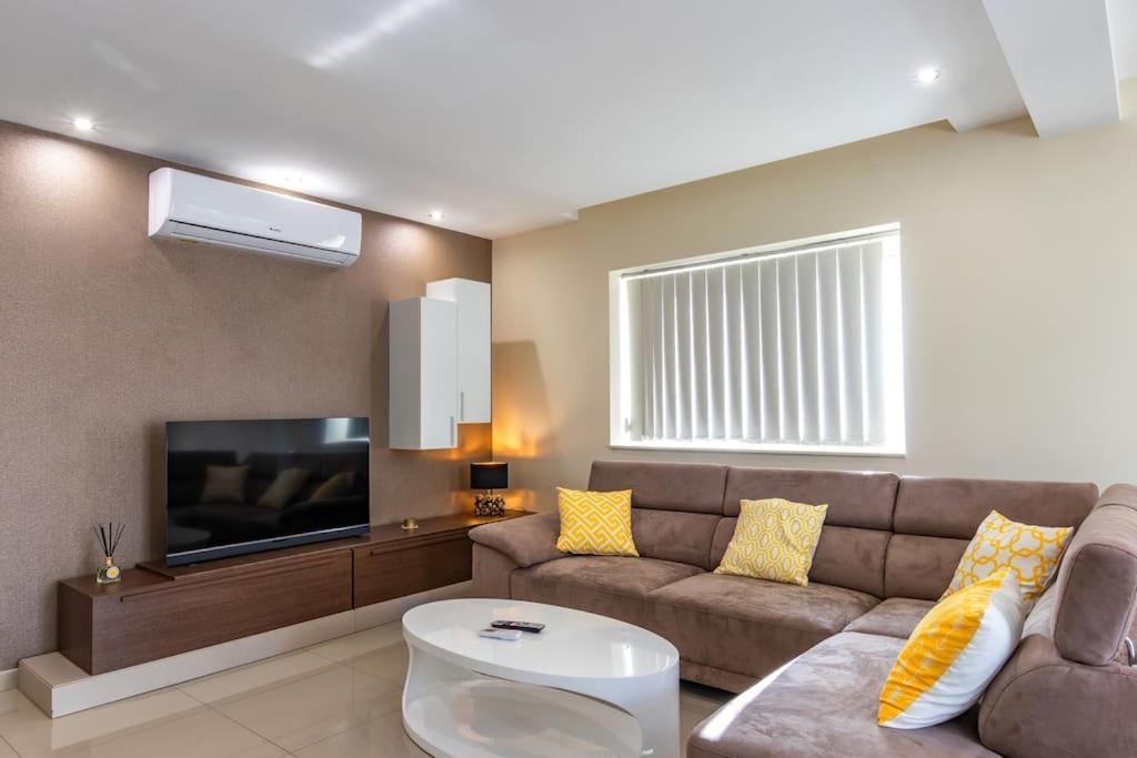 Modern 3 Bedroom Apartment Close To Paceville And Beach Is-Swieqi 외부 사진