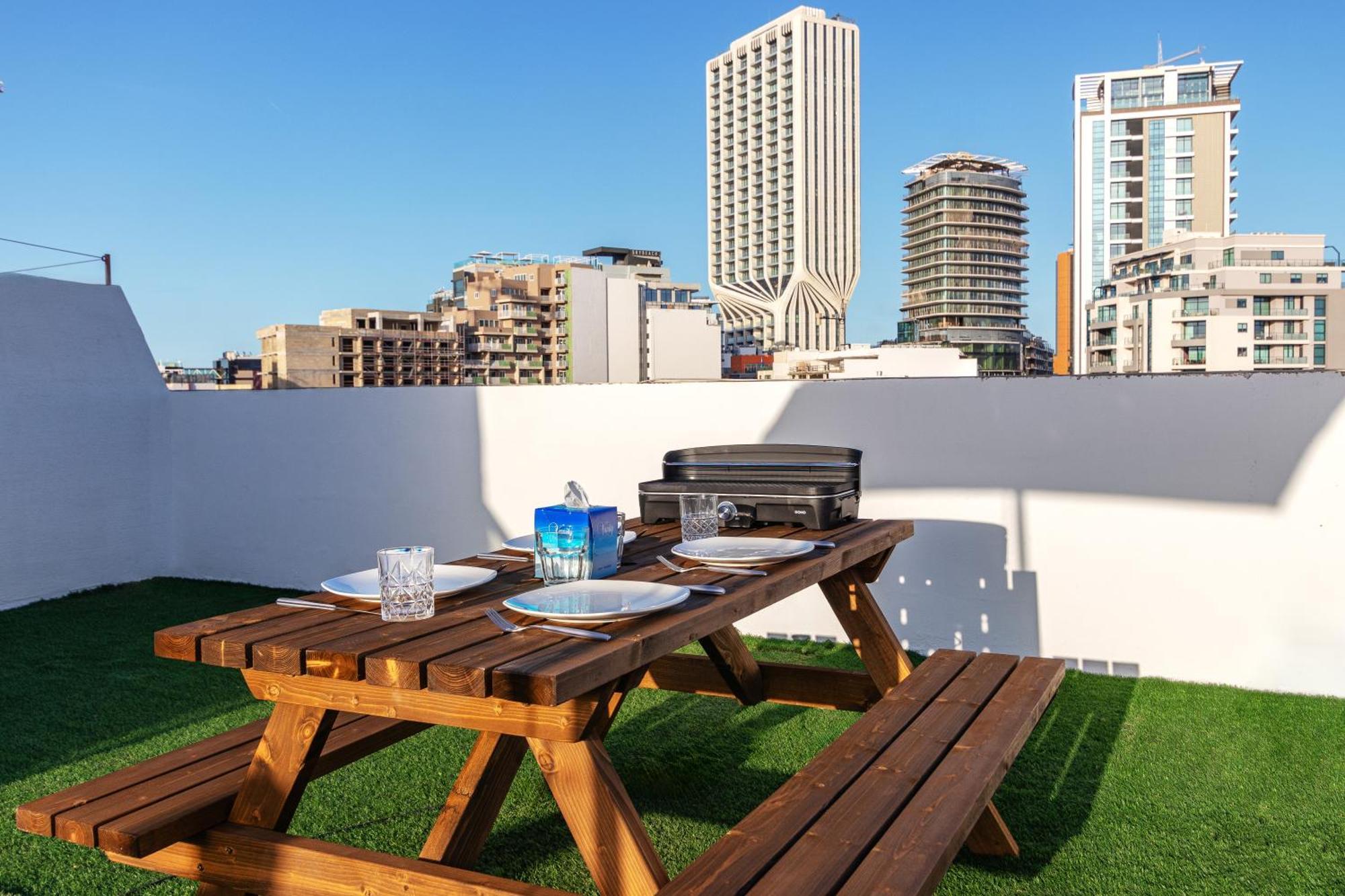 Modern 3 Bedroom Apartment Close To Paceville And Beach Is-Swieqi 외부 사진